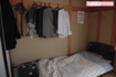 日本家族再生センターのシェルターで入居者が暮らす部屋(写真は男性入居者のもの)