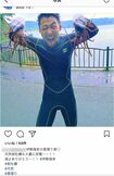 インスタグラムの投稿では、禁漁期間に素潜りで伊勢エビをとるなど密漁の疑いもある