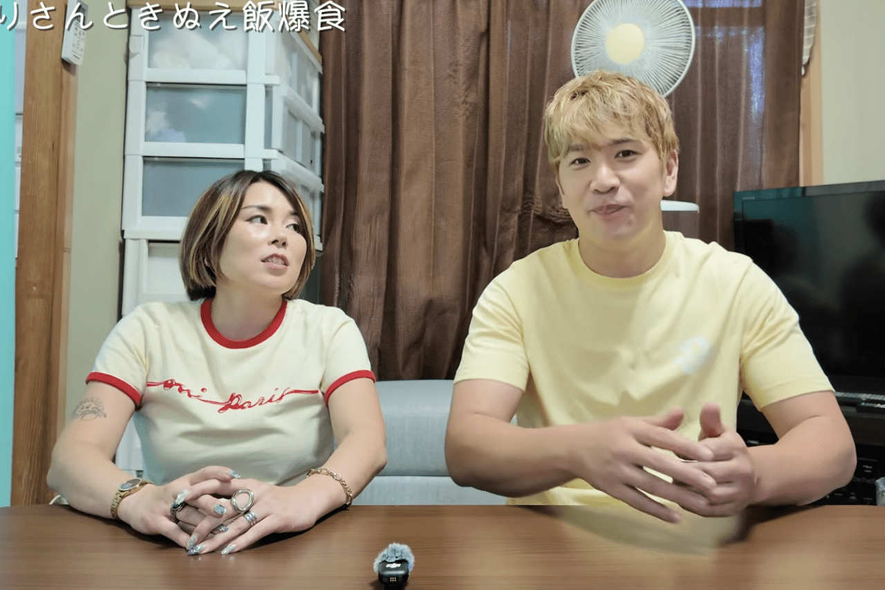 『ブルゾンちえみ with B』の“with B”として活躍していたコージと元ブルゾンちえみこと、藤原しおり（公式YouTubeより）