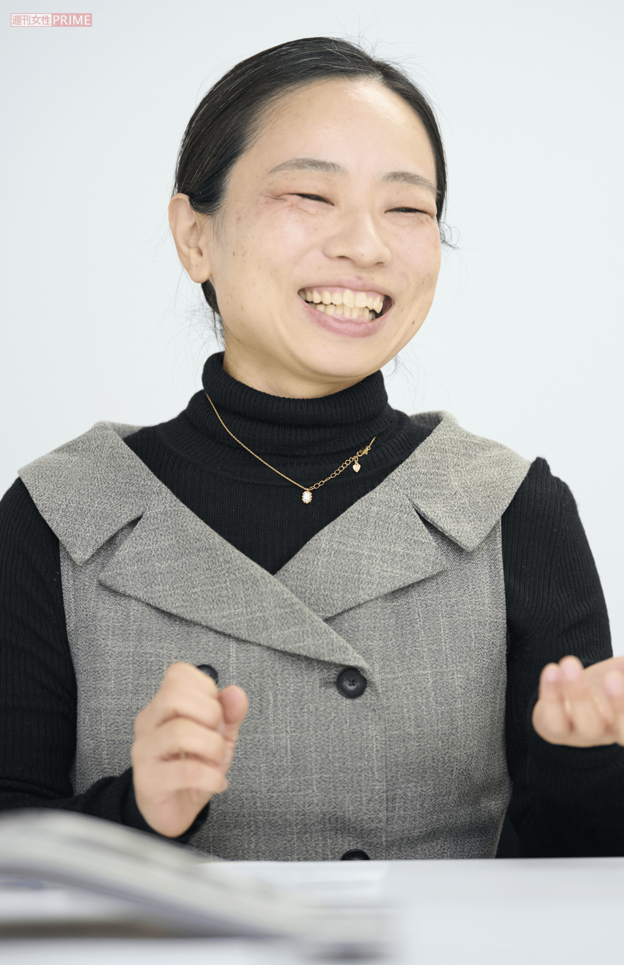 「認知症になると顔が険しくなるといわれますが、それは周囲から命じられてばかりになるから。幸せになれる時間をつくると、表情は豊かになります。家族を大好きだと思う気持ちや楽しませたいという感情もちゃんと残っているんです」と恩蔵さん（撮影／山田智絵）