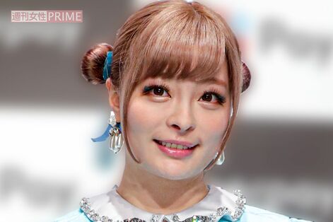 きゃりーぱみゅぱみゅ、仕事場にも夫の葉山奨之と生後10か月の子どもを同伴させる「家族みんなで」育児法