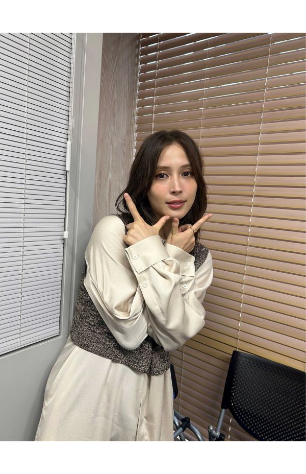 激ヤセが心配された広瀬アリスの近影（所属事務所の公式Xより）