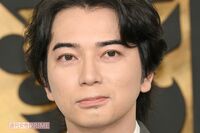 松本潤『どうする家康』の“制作スタッフと撮影打ち上げ”を主催、ムロツヨシは頻繁に参加も家康の正室・瀬…