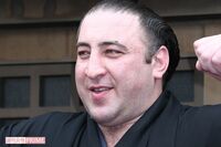 【激変】元大関・栃ノ心、スリムに！ ジョージア料理店開業でスタッフ募集