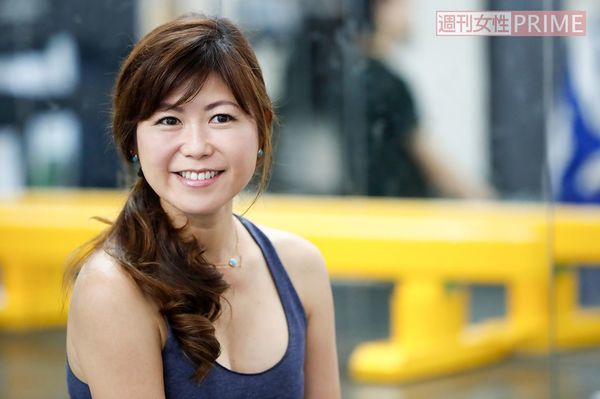 「できれば1日2回、ストレッチやエクササイズで身体をほぐすといいですよ」と本橋先生