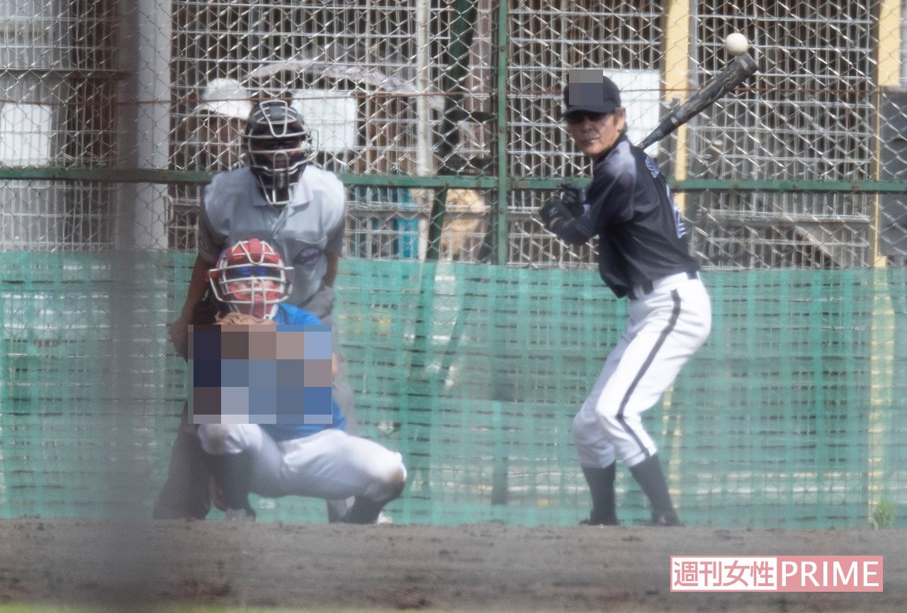 1試合目はブラックのユニフォームで渋くバッティング（その４）