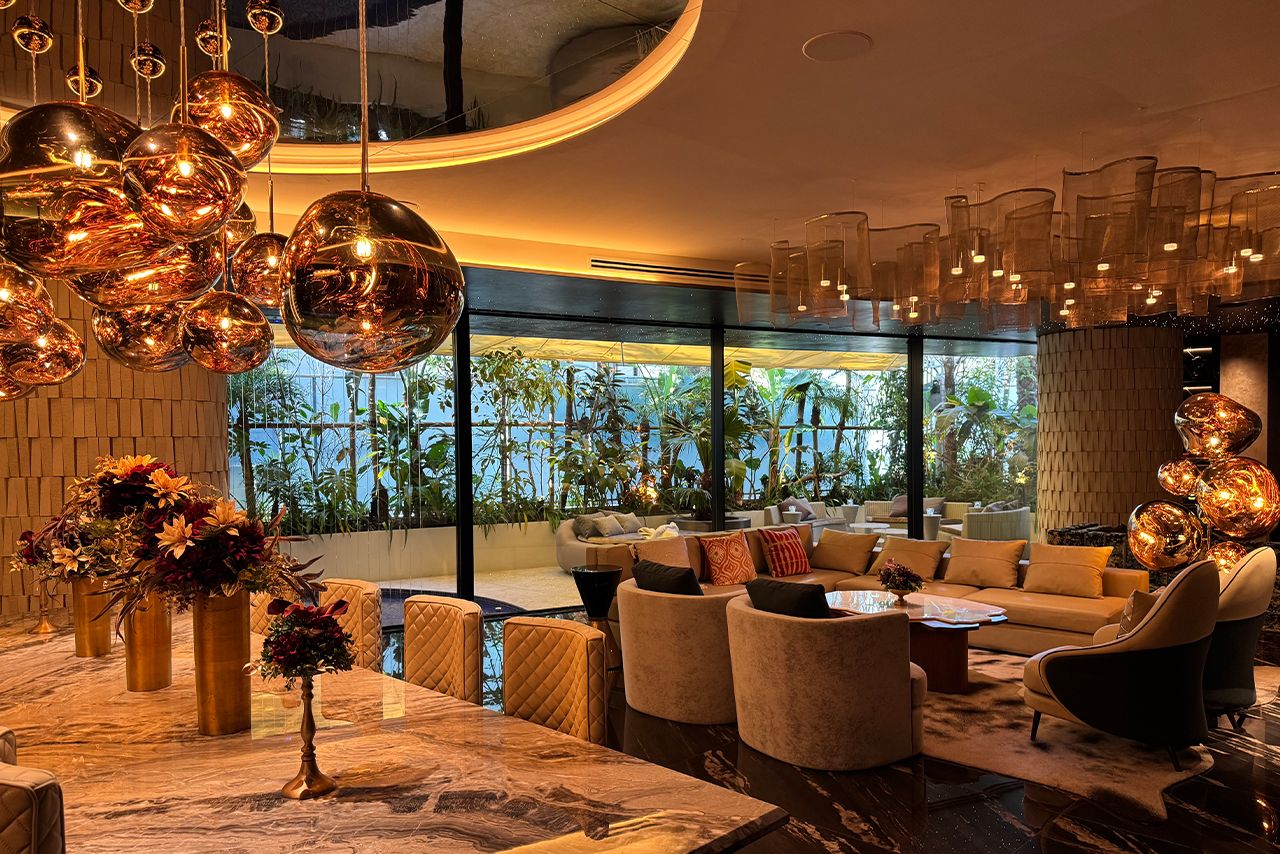 渋谷の一等地に建てた大豪邸の内観。「成金社長と思われてもいい」と語る　撮影／廣瀬靖士