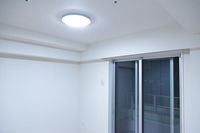 《20代男性の孤独死》社員寮で1週間発見されず　残された自己啓発本に見えた葛藤