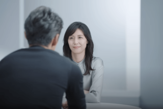 初CM共演が大きな話題となった松嶋菜々子と反町隆史（SHISEIDO 資生堂公式YouTubeより）