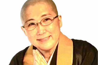 漫画家で僧侶の悟東あすかさん「どんな出来事も幸福の種」夫が修行に反対する中、後押ししたのは“7歳の娘…