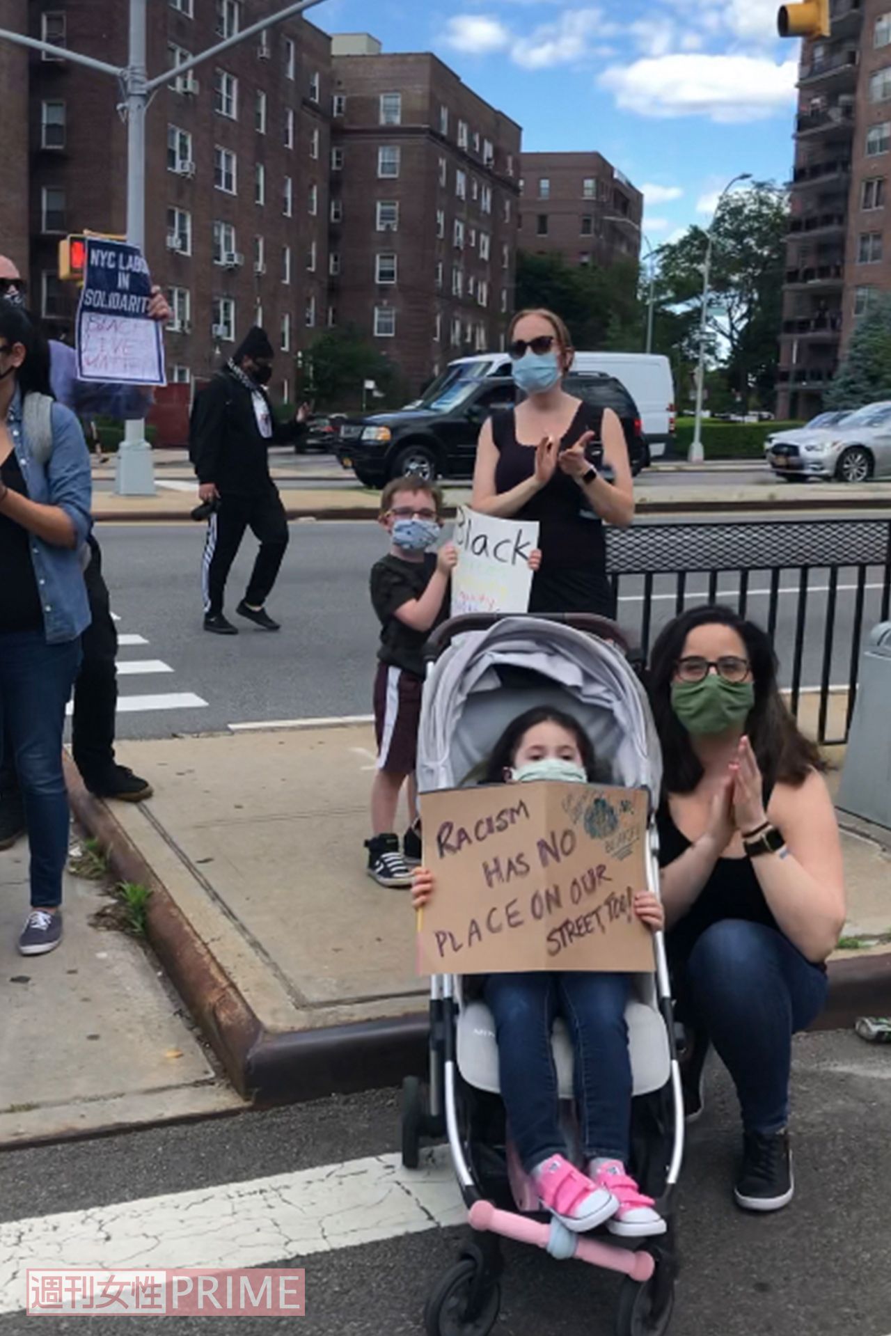 人種差別抗議デモには幼い子も参加（ニューヨーク在住・田中さん提供写真）