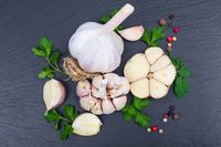 にんにくは最強の食べ物？ 牛乳を飲むとよく眠れる？ 噂の検証 by管理栄養士