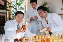 国産ウイスキー造りは困難を極めるが、萬治郎は決してあきらめない