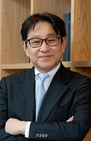 入谷栄一先生●医療法人社団勝榮会いりたに内科クリニック理事長。特に呼吸器内科分野の長引く咳の治療を得意とする。