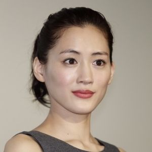 綾瀬はるか、自宅でも日焼け止めを塗る生活