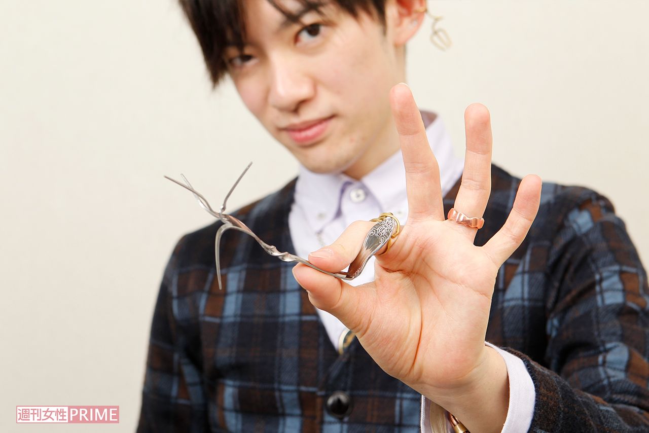 フォークをグニャリと曲げる、メンタリストのDaiGo