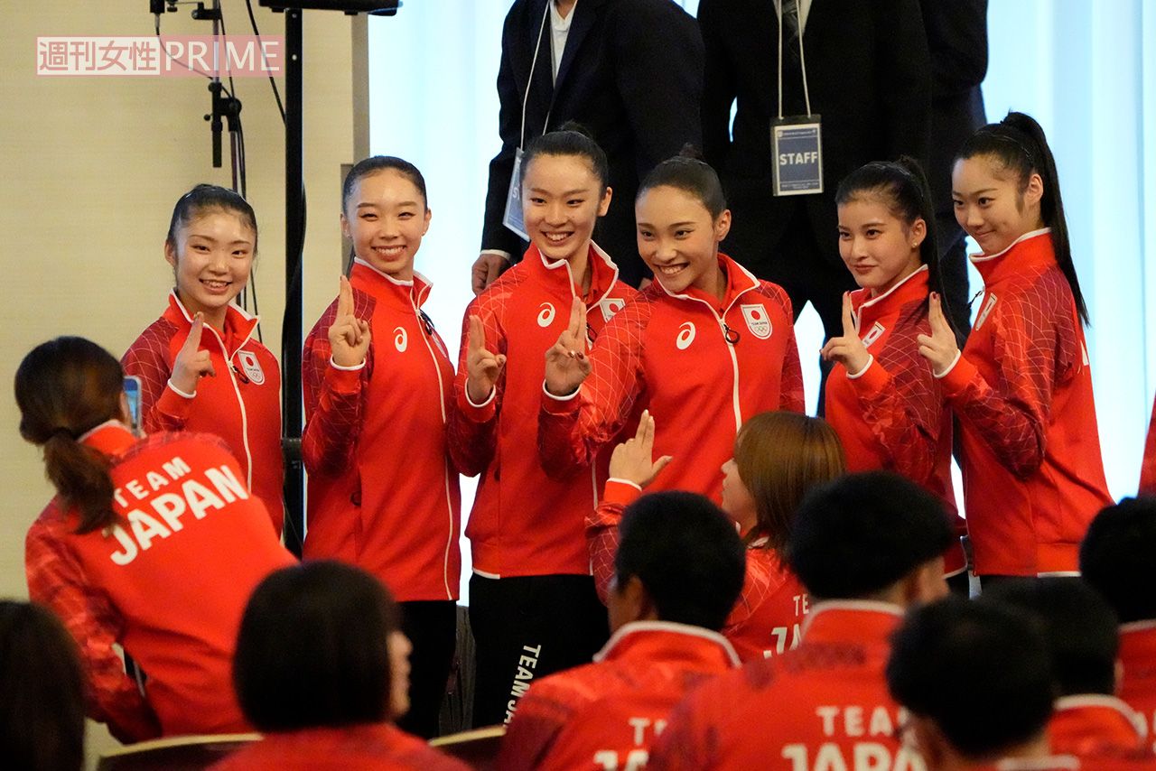 2026年8月、「愛知・名古屋アジア大会」結団式の休憩中、リラックスした表情を見せる日本代表選手たち