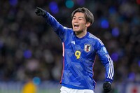 《サッカーW杯》日本代表・上田綺世が“父の日”に2発!エースを育てた鬼の父と「一緒に帰りたくなかった」…