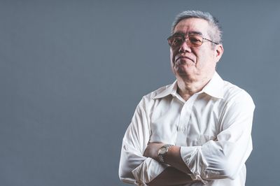 定年退職した「家庭内管理職夫」たちは、なぜ妻をイラつかせる行動をするのか