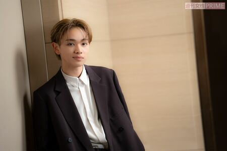 宮世琉弥　撮影／伊藤和幸　ヘアメイク／礒野亜加梨　スタイリスト／徳永貴士（SOT）