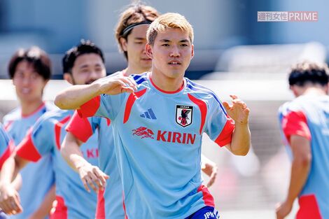 『DAZN』ワールドカップ・日本対オランダ試合中継での「音ズレ」を謝罪、サッカーサブスクを牛耳る“黒船の正体”