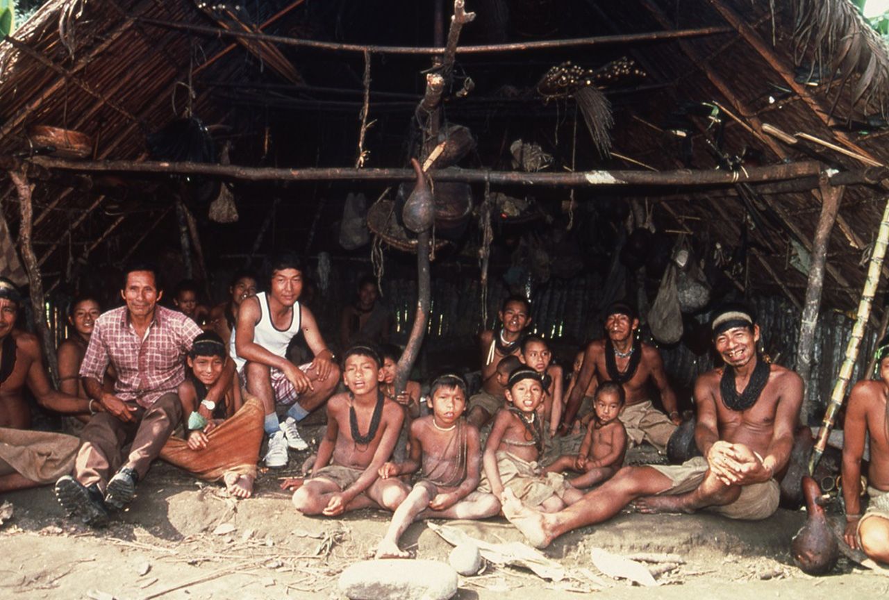 1977年、アマゾンの先住民マチゲンガの人々と