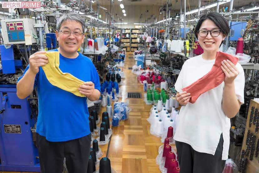 鈴木和夫さんが米ぬか繊維の開発に成功後、販路開拓などを担ってきた長女・みどりさん。親子でさらなる展開を目指し、奮闘している　撮影／伊藤和幸