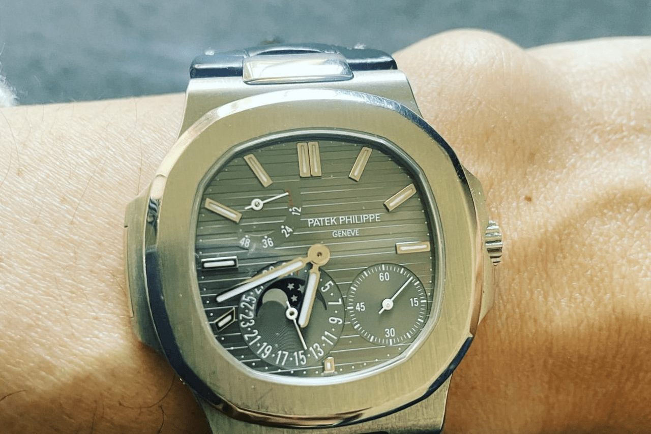 田中卓志がインスタグラムで公開した時計(@ungirls_tanaka)