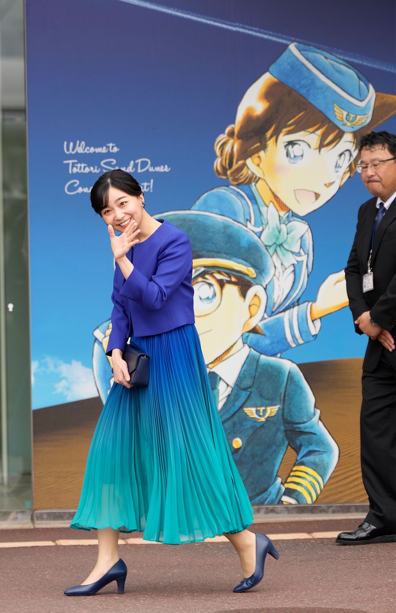 9月26日、“鳥取砂丘コナン空港”の愛称で親しまれる鳥取空港に到着された佳子さま