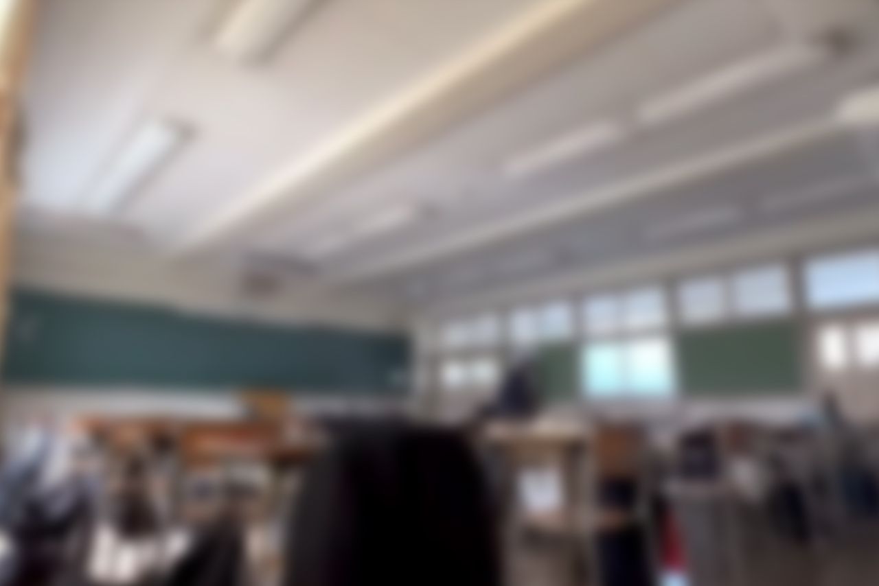 廊下側に標的を見つけたようだ 4/8