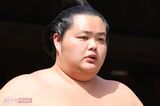《大相撲》脱輪車を救助の大関・琴櫻「普通のこと」、銭湯で救命、自死女性を川か…
