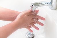 暑い日は首・脇を冷やすより手を洗おう！熱中症防ぐ、水道水で15秒の「手のひら冷やし」