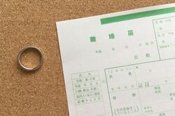 熟年離婚で後悔しないために知っておきたい6つの備え「年金・住まい・キャリア・介護・人間関係・相続」