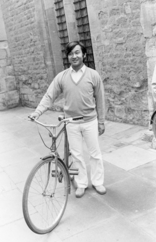 英国に留学当時の天皇陛下。現地での警備は過剰なものではなかったという