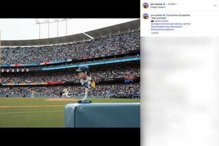 佐々木朗希のボブルヘッド人形と本人の“コラボ写真”（ドジャース専属カメラマン、ジョン・スーフー氏のインスタグラムより）