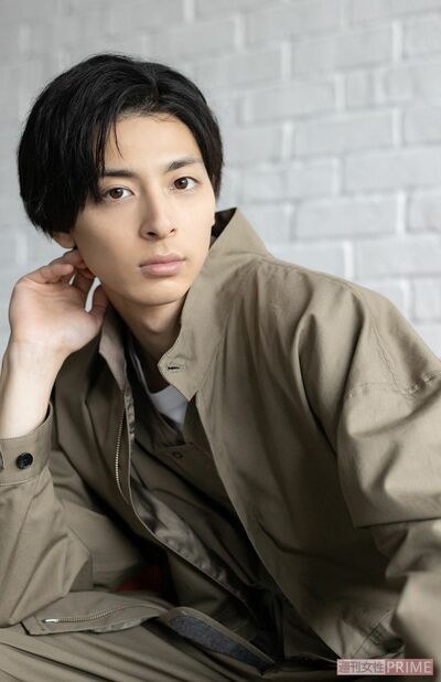 高杉真宙（撮影／齋藤周造　ヘアメイク／堤紗也香　スタイリング／荒木大輔）