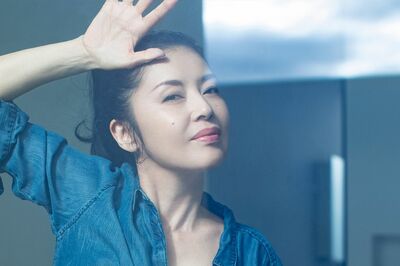 藤あや子「生きた証」“水着写真集”でビキニを公開、還暦美ボディはどのようにして作られたか