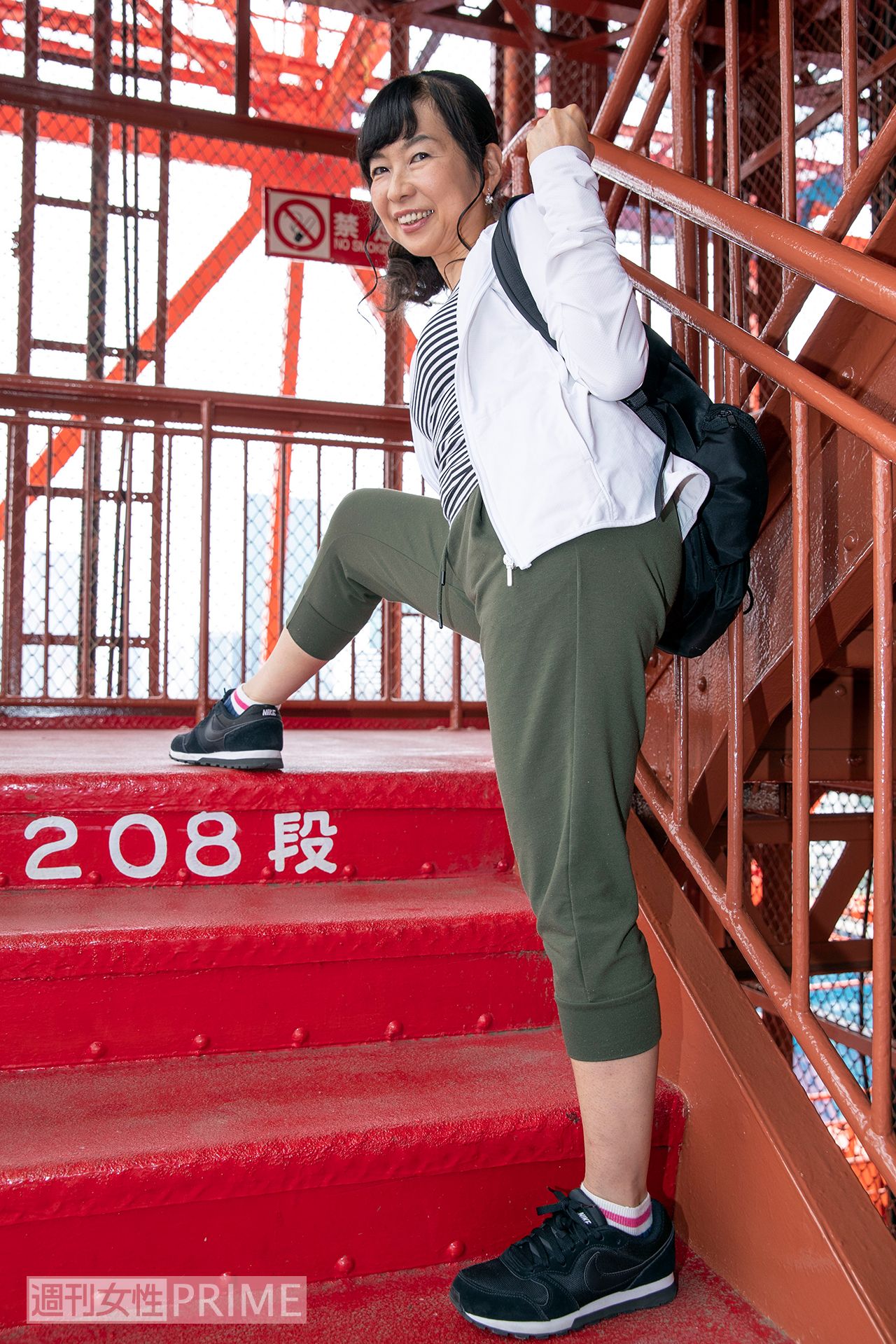 【200段】まだまだ余裕。1段抜かしでもスタスタ上れる!　撮影／北村史成