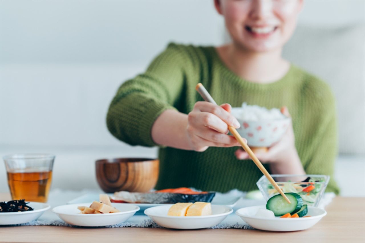 MCTオイルには食後、血糖値が上がるのを抑える効果も期待できるという　※写真はイメージです