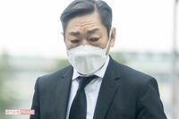 香川照之「もうそろそろ復活しても」“白髪オールバック”姿への激変話題、『昆虫やばいぜ!』で演じた“カ…