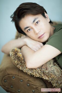 '17年4月。『新・演歌名曲コレクション5-男の絶唱-』をリリース。『NHK紅白歌合戦』で熊本城の前で歌った『白雲の城』に「すごく反応があって。熊本の方にもすごく喜んでいただけて。“歌手になってよかったなぁ”と心から思いました」　撮影／廣瀬靖士、週刊女性写真班