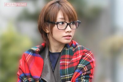 真鍋かをり「迷子の鳥を探してます」飼い主のチラシを「無理じゃん?」嘲笑で批判殺到、過去にもあった「不…