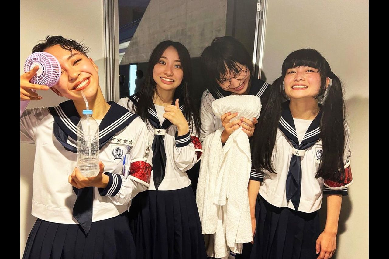 新しい学校のリーダーズ（公式インスタグラムより）