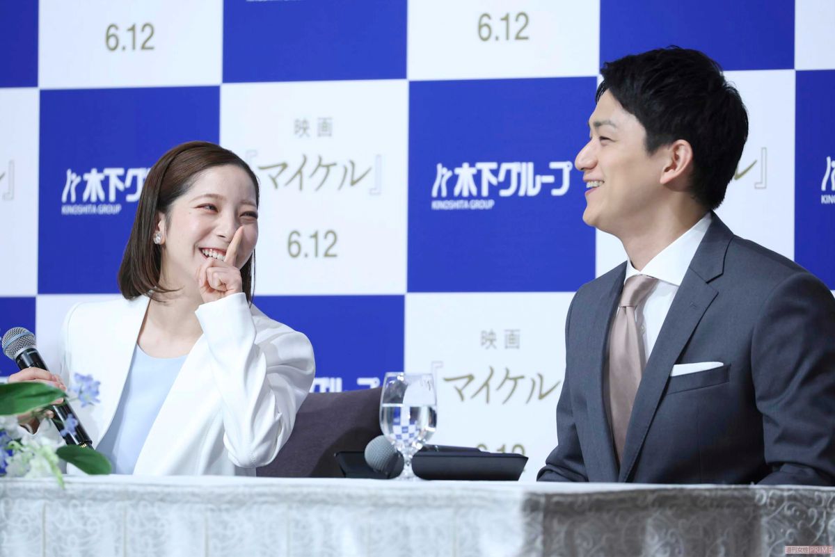 “りくりゅう”ペア引退会見の様子