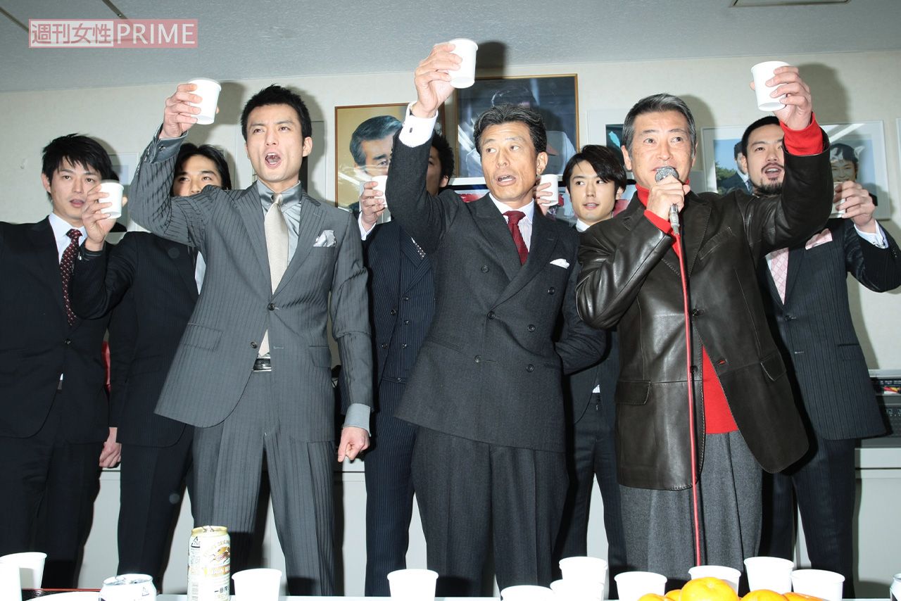 石原プロ新年会の様子（2009年）