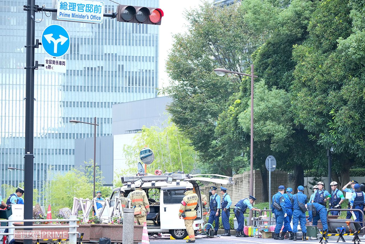 10月19日の早朝、事件があった総理官邸前は物々しい雰囲気に