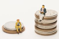 日本人のお金の平均値「70歳以上の平均貯蓄額1312万円」「児童のいる世帯は勝ち組」