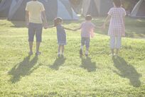 「過労死遺児交流会」の全貌と、親を亡くした子に接する元官僚が伝えたいこと