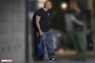 自宅に帰宅した木村拓哉の弟・俊作氏を直撃すると、最初は驚いた様子だったが、A子さんの名前を出すと30分以上にわたり興奮してまくし立てた