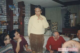 寺田、44歳。役者の師匠と仰ぐ三木のり平さんが、'86年に紫綬褒章を受章したときのお祝いの席でのワンカット